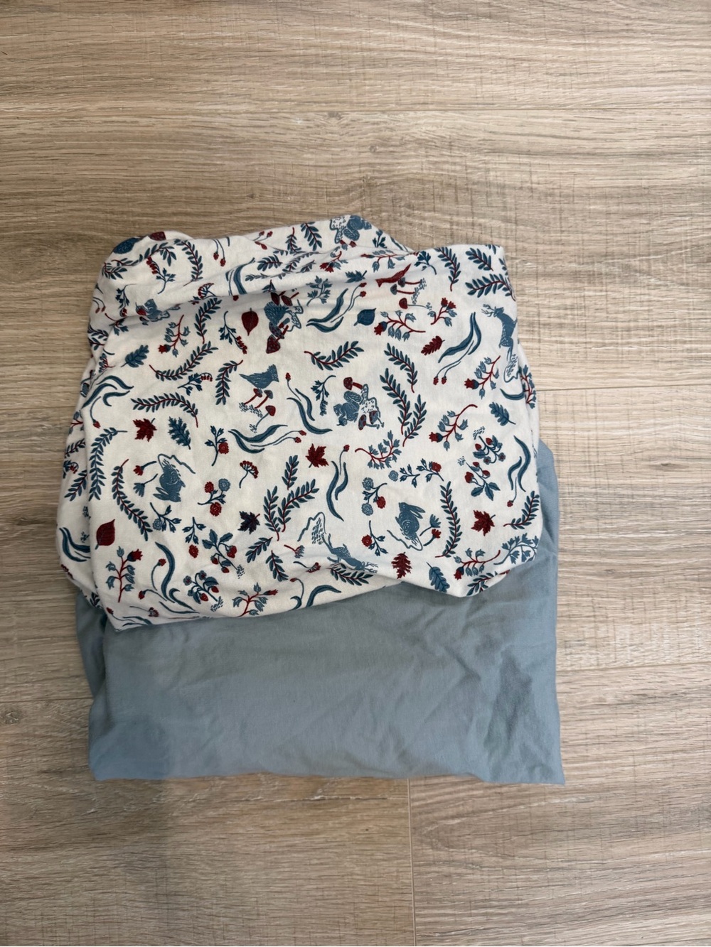 NESTIG Arden Mini Crib Sheet Set